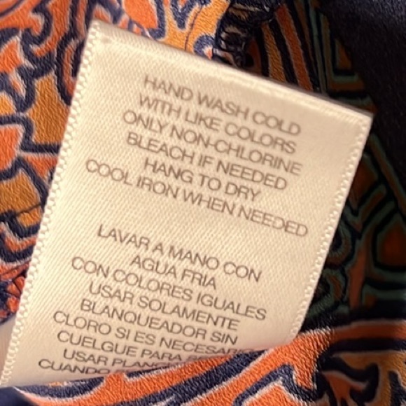 Signature Studio, Contemporary Style, Multi Colors, Notched Neckline Top, 2X - Picture 6 of 6